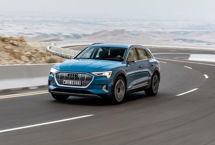  Audi e-tron 55 Quattro 2019 года  (WW) (фото 55 из 452)